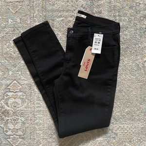 NWT Levi’s 710 Black Super Skinny Jeans